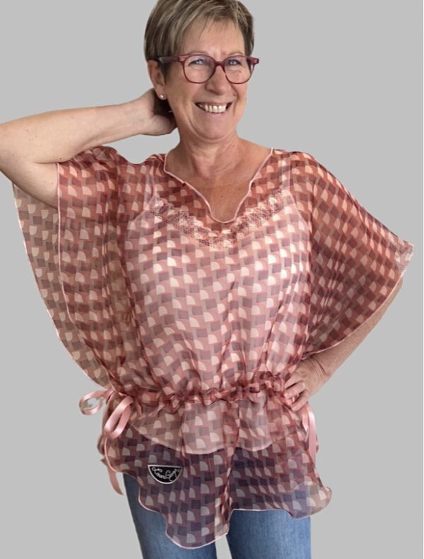 BLOUSE